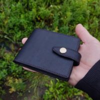 Кожаный бифолд STEADFAST Craft. Надежный спутник на годы