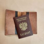 Обложка для паспорта из натуральной кожи с тиснением «Шеридан» — изображение 5