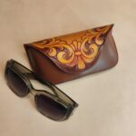 Футляр для очков с тиснением «Завиток» — изображение 2