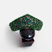 Кокошник ручной работы из изумрудный бусин