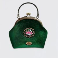 Сумка бархатная с вышивкой на фермуаре, клатч театральный