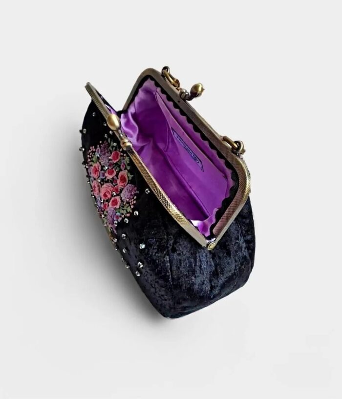 Сумка ручной работы на фермуаре с вышивкой, косметичка с фермуаром — изображение 4