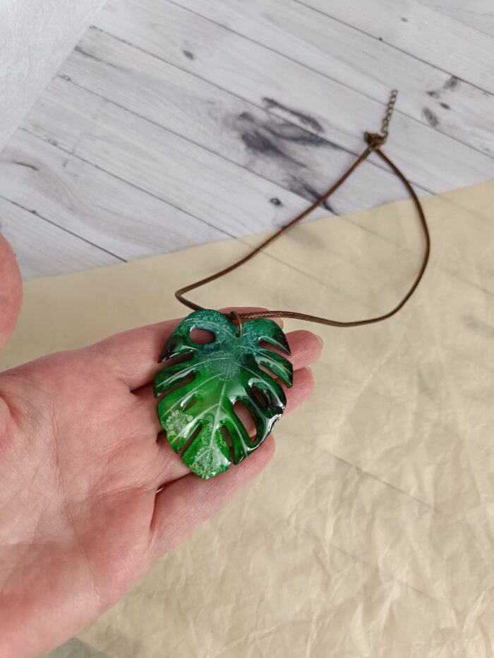 Кулон "Лист монстеры" — изображение 2