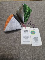 Декоративные миниподушки-антистресс пэчворк и вязание — изображение 7