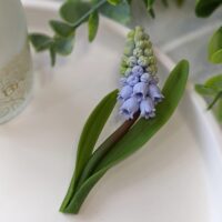 Брошь Мускари