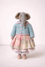 Слоняша Поля — авторская миниатюрная игрушка ручной работы, созданная в магазине «Волшебная Мастерская», малышка с нежным сердцем.