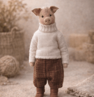 Поросёнок Федя — авторская игрушка ручной работы Серия «Крохотные истории» Поросёнок Федя — миниатюрная текстильная игрушка ручной работы с характером маленького исследователя.