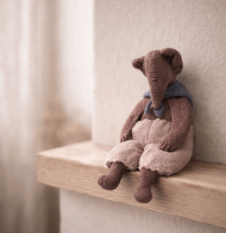 Слон Дамбо — авторская игрушка ручной работы, созданная в магазине «Волшебная Мастерская».