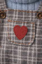 Лисёнок Тим — авторская миниатюрная игрушка ручной работы, созданная в магазине «Волшебная Мастерская», маленький герой с большим сердцем.