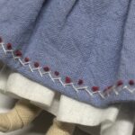 Зайка Зоя — авторская миниатюрная игрушка ручной работы из серии «Крохотные истории», созданная в Волшебной Мастерской.