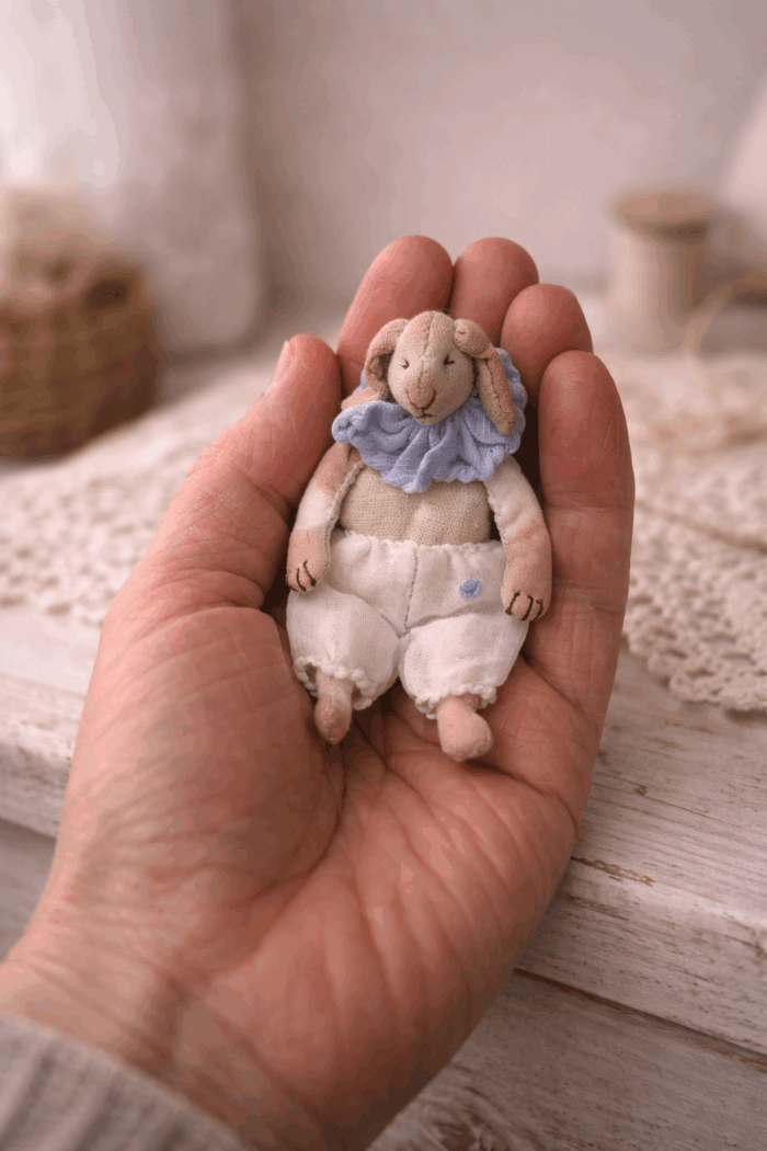 Серия "Дом, где живут истории" - зайчик Ушастик — изображение 3