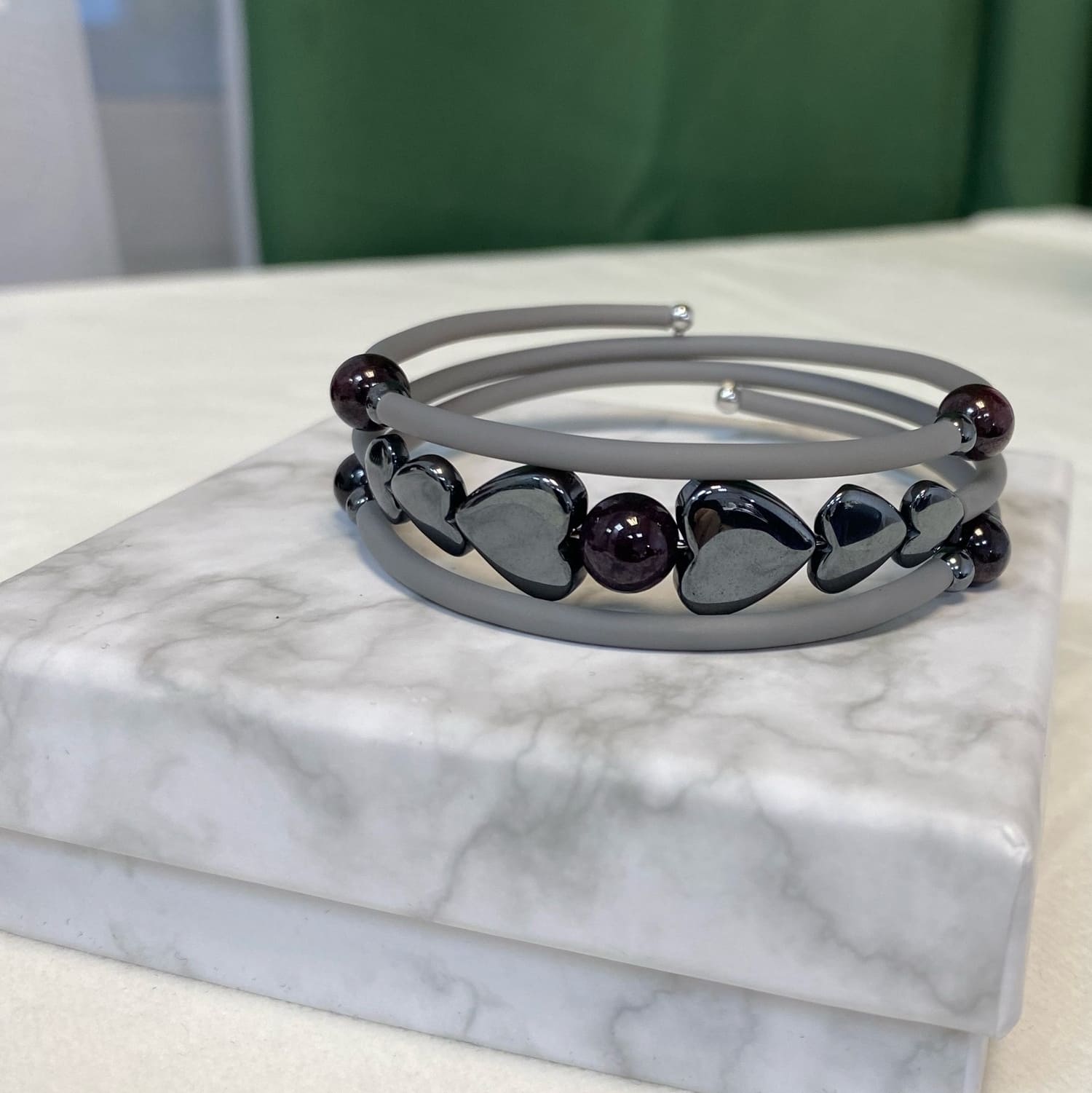 Логотип Мастерская «Камни от Светланы»: гармония природы в каждом украшении