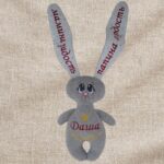 Именная игрушка-сувенир — это уникальный аксессуар, который идеально подходит для персонального подарка или памятного сувенира.