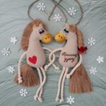 Милая текстильная лошадка — маленький хранитель домашнего уюта.