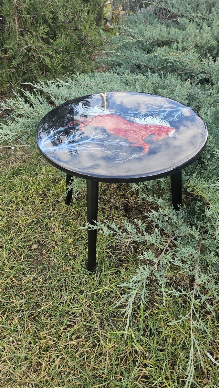 Журнальный столик "Рыжий конь" — изображение 4