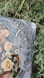 Часы настенные с натуральными камнями — изображение 3