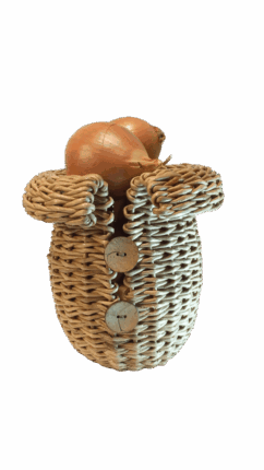 а плетёная корзина-ваза, выполненная в виде вязаного свитера с воротничком, станет изысканным украшением вашего интерьера. Идеально подходит для создания композиций с цветами и в дальнейшем для хранения мелочей. Выполнена в технике плетения из бумажной лозы. Высота 21 см, ширина по горлышку 12 см. Внутрь можно поставить емкость с водой. Изготавливается только на заказ. Нас ищут: корзина, ваза, плетёная корзина, ваза для цветов, плетение из бумажной лозы, декор интерьера, handmade, подарок, на заказ