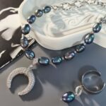 Комплект украшений "Лунное сияние" (колье, серьги, кольцо) из натурального жемчуга — изображение 5