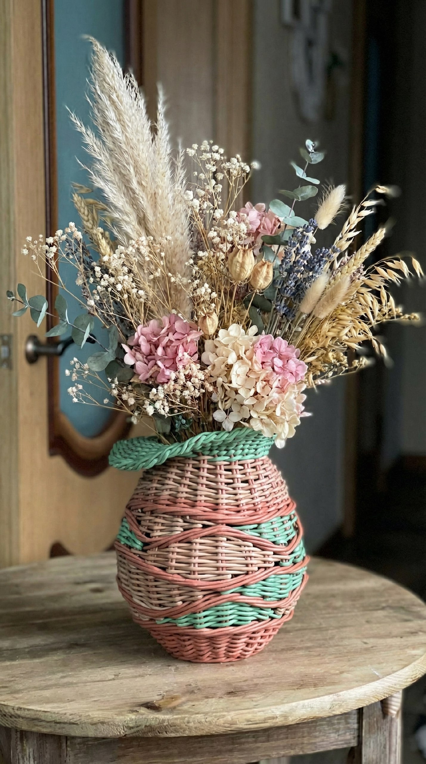 IMG_1870 Добро пожаловать в «Плетёный Уют от Елены» — мастерскую, где ваш дом обретает душу и характер.