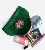 Косметичка бархатная с фермуаром и вышивкой — изображение 4