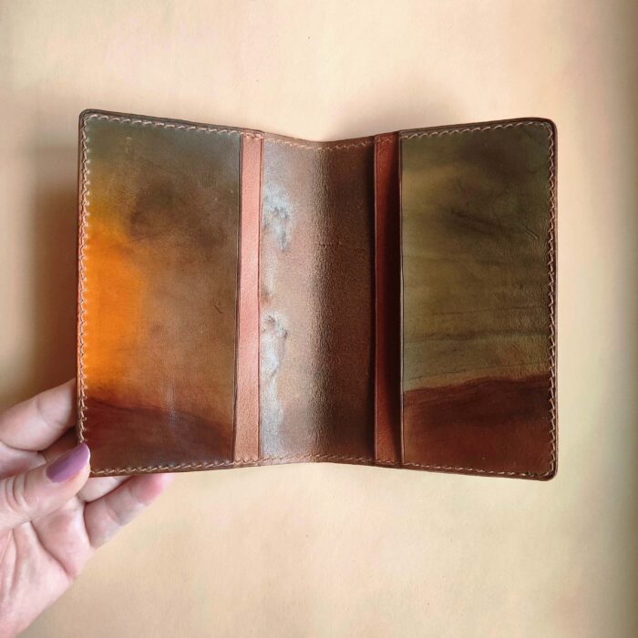 Обложка для паспорта из натуральной кожи с тиснением «Конь-огонь» — изображение 4