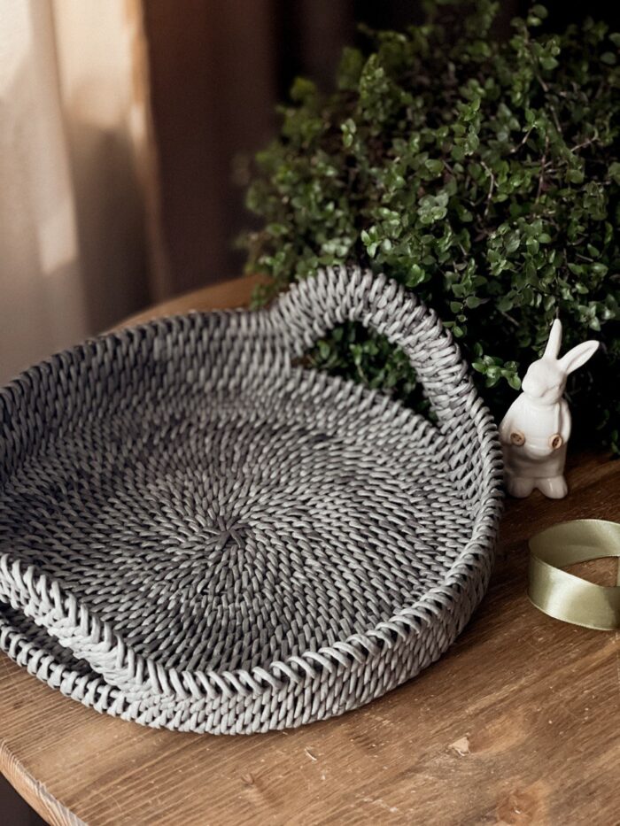 Добро пожаловать в «Плетёный Уют от Елены» — мастерскую, где ваш дом обретает душу и характер.