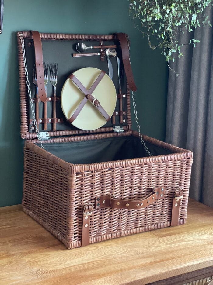 Добро пожаловать в «Плетёный Уют от Елены» — мастерскую, где ваш дом обретает душу и характер.