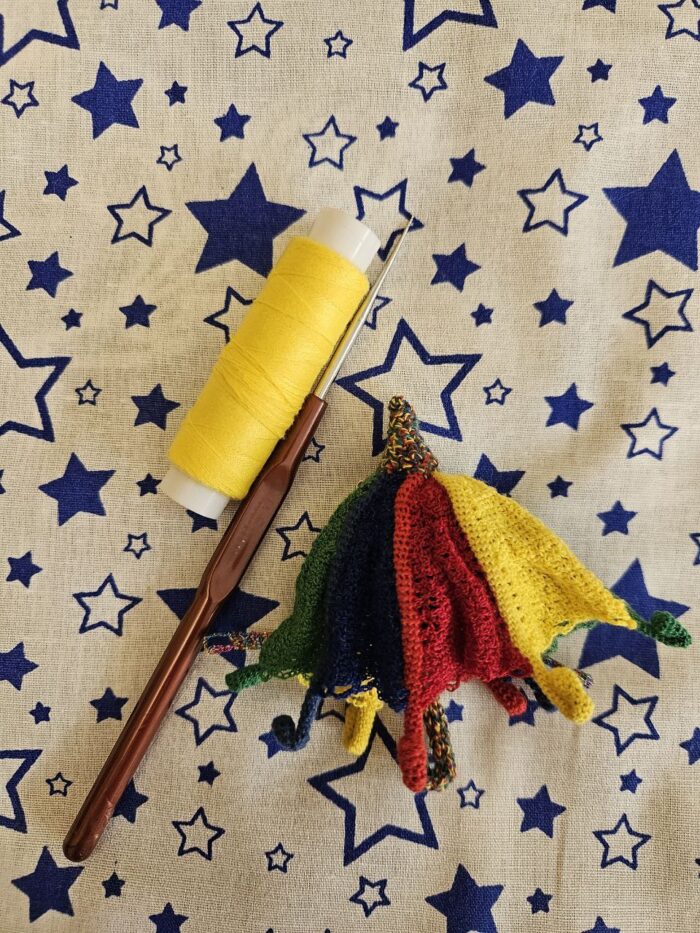 Брошь-трансформер "Здравствуй, Мэри Поппинс!", вязаная крючком — изображение 8