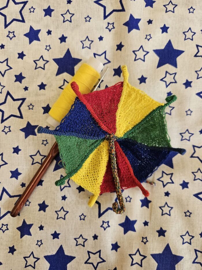 Брошь-трансформер "Здравствуй, Мэри Поппинс!", вязаная крючком — изображение 7