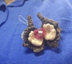 Брошь-трансформер "Прощай, оружие!", вязанная крючком — изображение 6