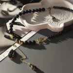 Комплект украшений (колье и серьги) "Грация" из вулканической лавы, гематина и агата. — изображение 7