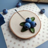 Брошь-игла «Голубика»