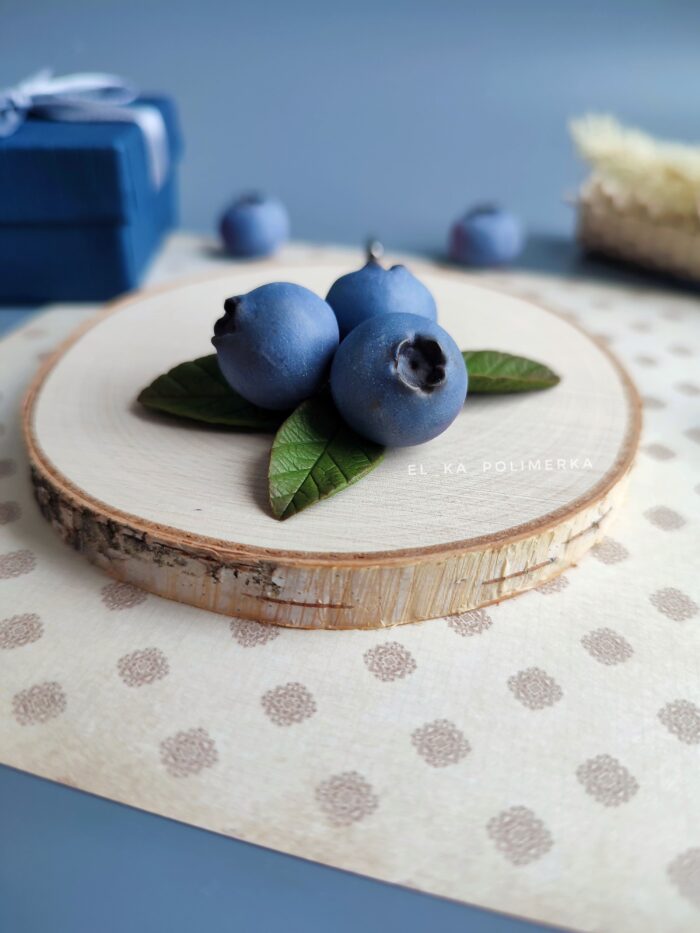 Брошь-игла "Голубика" — изображение 2