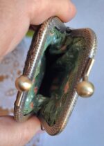 Футляр для очков с вышивкой на фермуаре — изображение 2