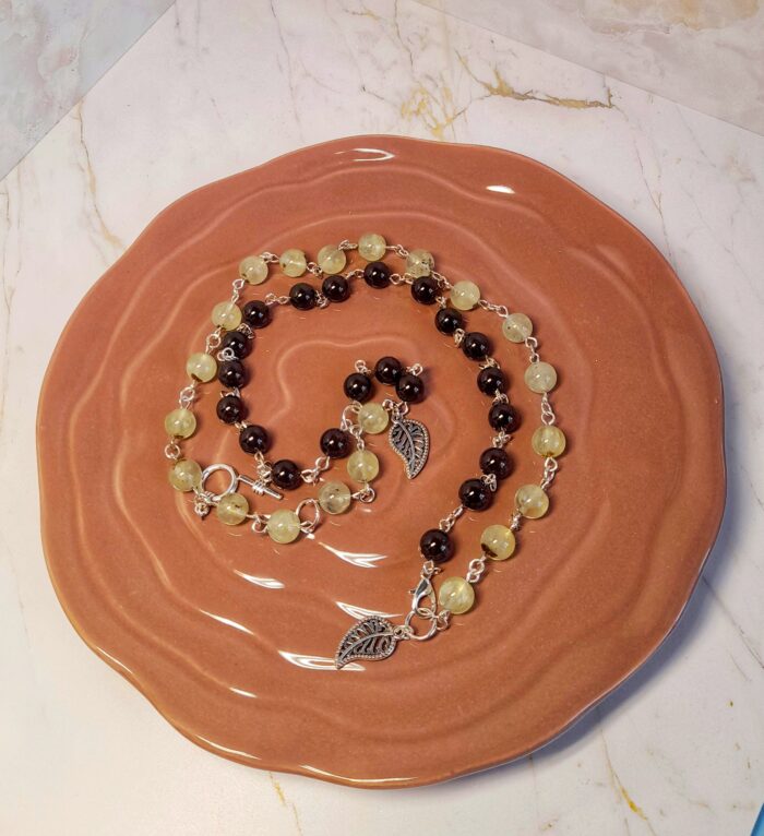 Колье-трансформер с гранатом и пренитом — изображение 6