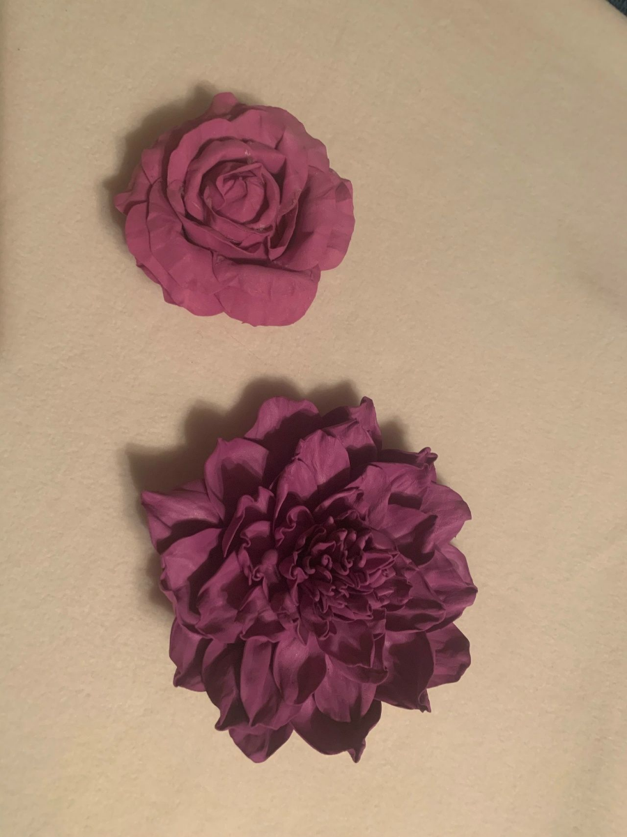 Брошь «Георгин»: изящество природы на вашей одежде