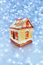 Декоративная ароматическая свеча ручной работы - домик — изображение 9