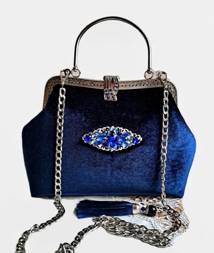 Сумка с фермуаром из темно-синего бархата с кистью — изображение 3