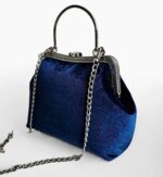 Сумка с фермуаром из темно-синего бархата с кистью — изображение 6