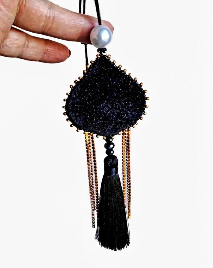 Подвеска в машину на зеркало заднего вида МАТРЕШКА В КОКОШНИКЕ — изображение 3