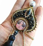 Подвеска в машину на зеркало заднего вида МАТРЕШКА В КОКОШНИКЕ — изображение 2