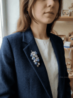 Брошь-игла "Сирень с голубикой" — изображение 3