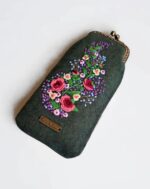 Футляр для очков с вышивкой на фермуаре