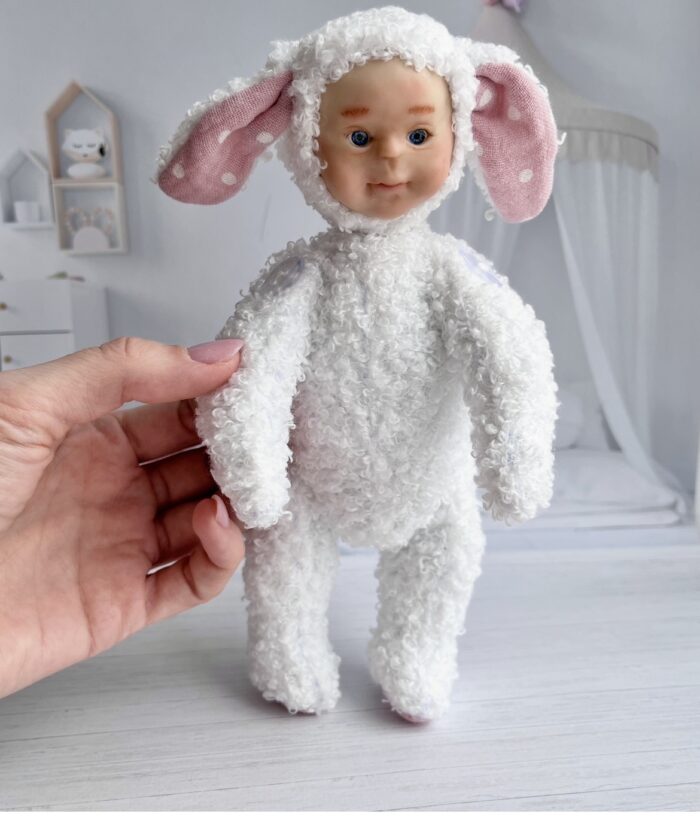 Игрушка зайчик в смешанной технике — изображение 2