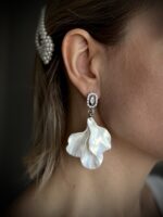 Серьги "Лепестки жемчужные" — изображение 2