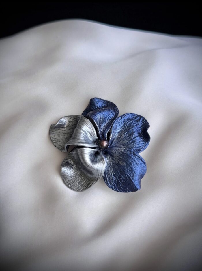 Серьги и брошь «Синий цветок» — изображение 3