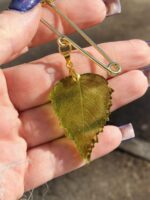 Брошь булавка Живой лист