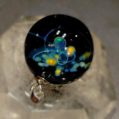 Кулон Космический взгляд, американское стекло, опалы Кулон Космический взгляд, лэмпворк, американское стекло, опалы