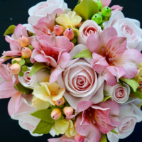 Букет‑комплимент: вечная красота в вашем доме