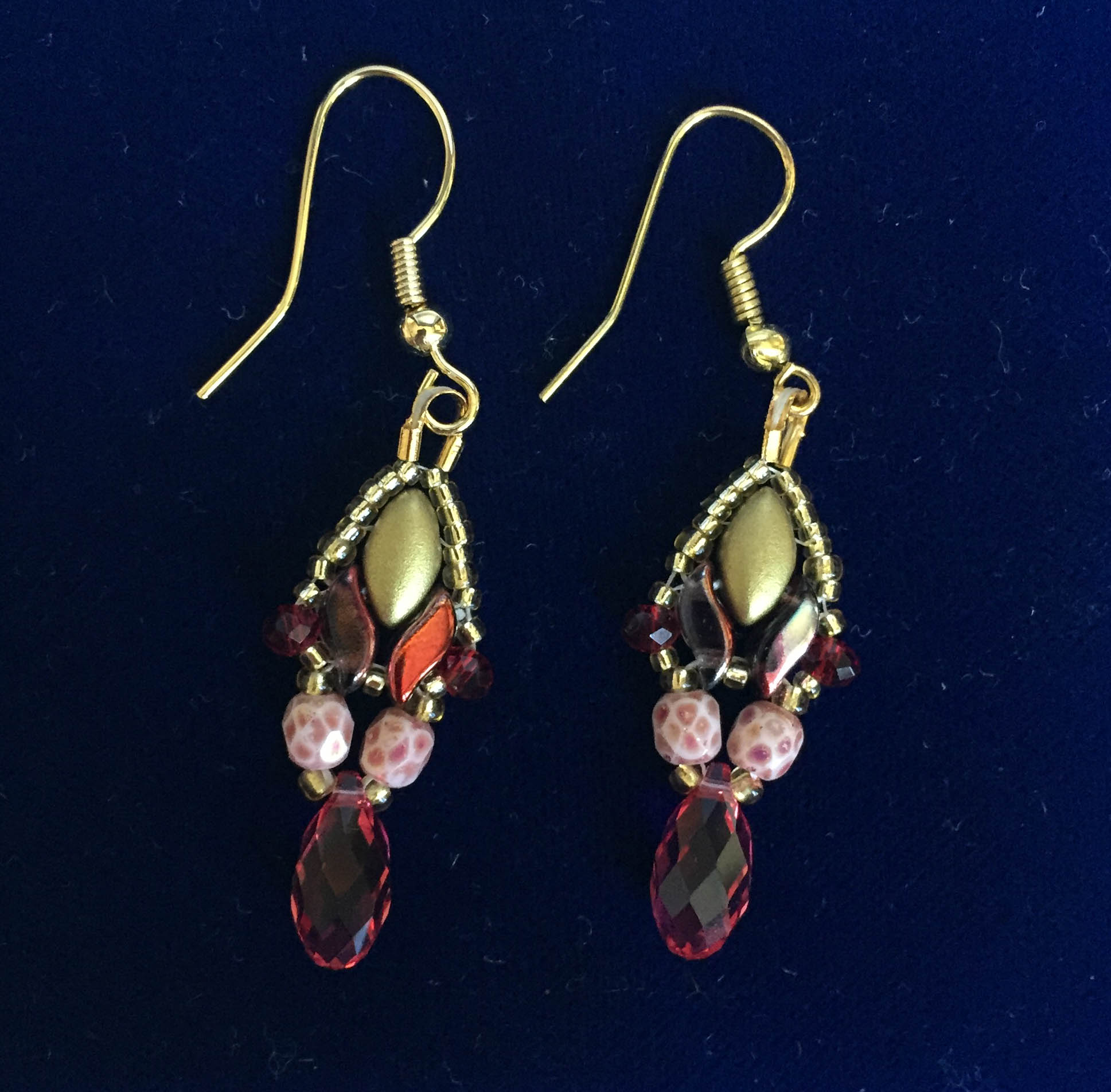 Серьги. Скарапея - украшения ручной работы из кристаллов и бисера.